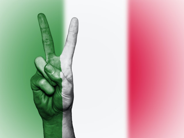 Le regole per rientrare in Italia dall'estero: cittadini stranieri e italiani
