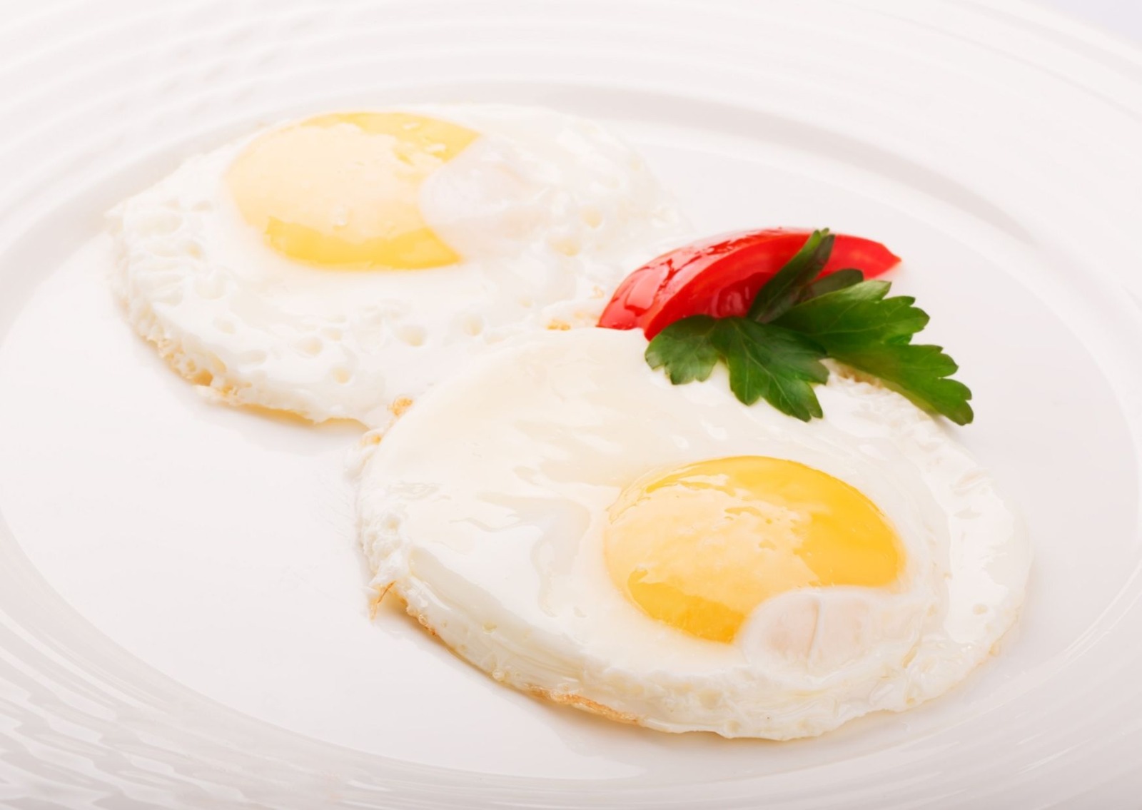 Uovo di selva fritto con crema di lattuga